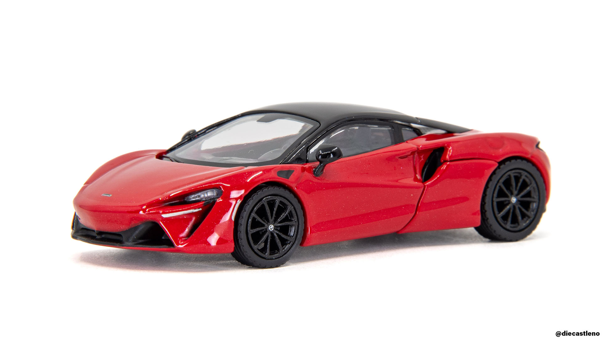 MiniGT's McLaren Artura Brings The Beauty Without The Reliability