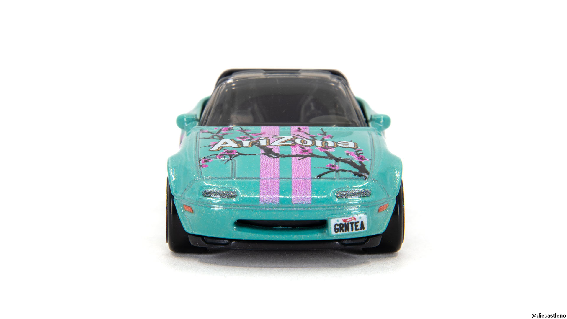 ニンナ トラモント Hihha オリカラ Another Great 7-Eleven Exclusive: Hot Wheels AriZona-Themed Miata